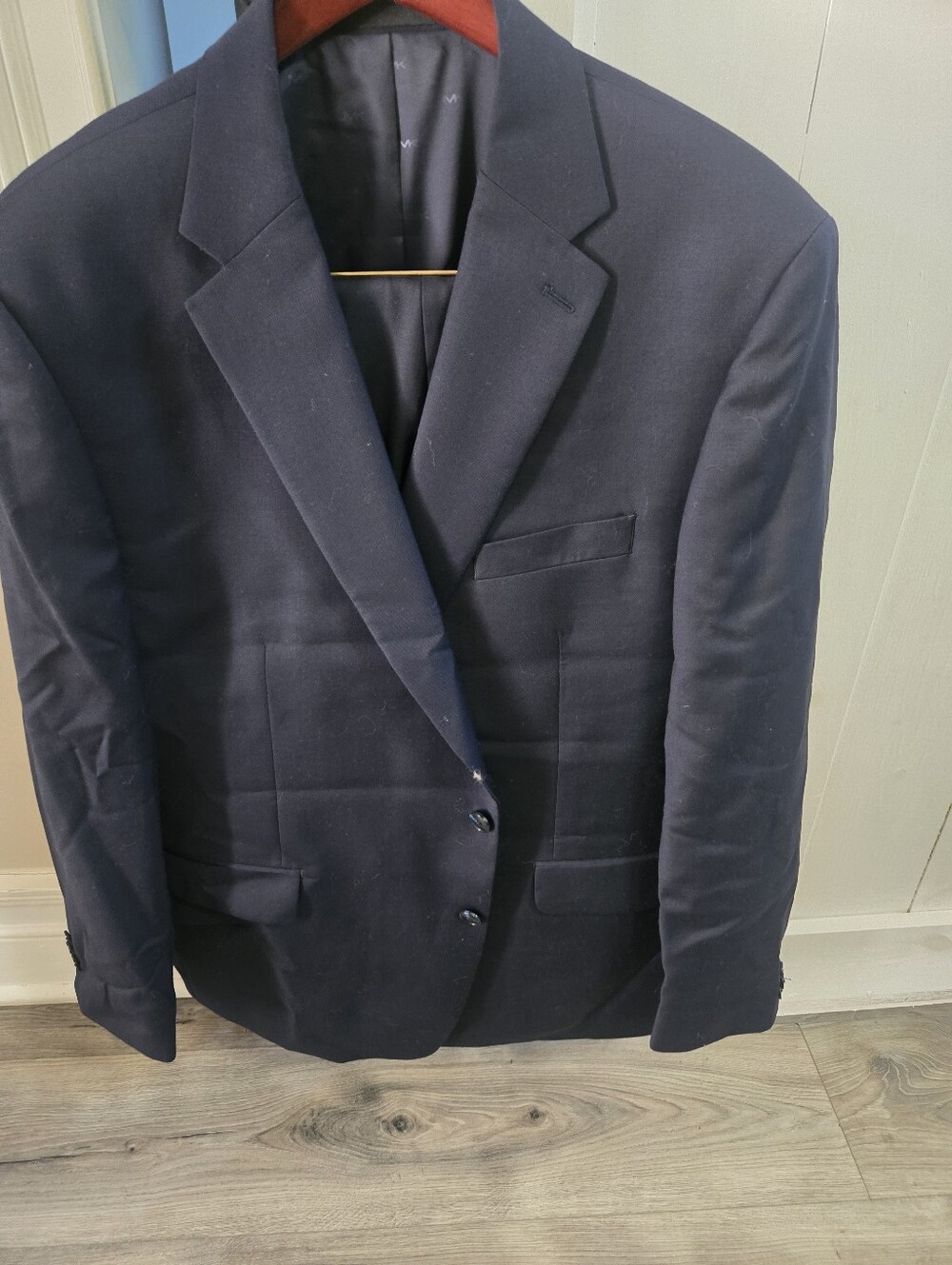 Classic Men's Navy Blazer - Timeless Tailored Style